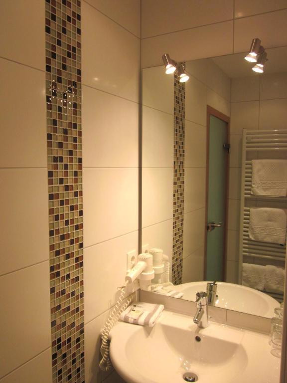 Der Schuetzenhof Hotel บาดนอยเอินอาห์-อาร์ไวเลอร์ ภายนอก รูปภาพ